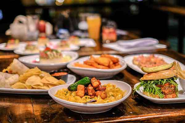 Delicious food and drinks at Artly Parties Paint and SIp Art Party Events
