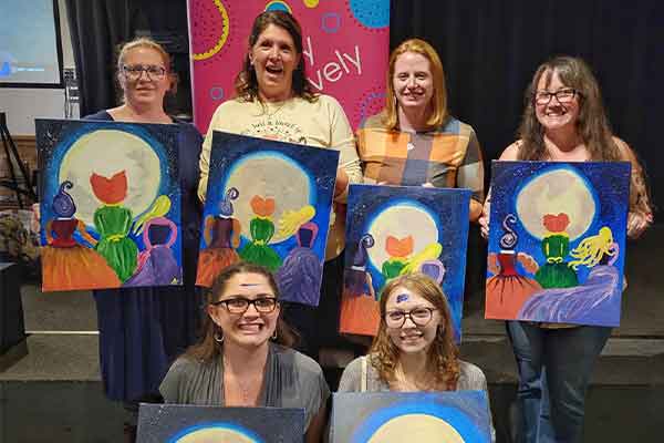Paint a moonlit mermaid at Clubhouse Sports Bar on Aug 5, 2025! Sip, relax, and create ocean magic at this fun Lynchburg paint and sip night.